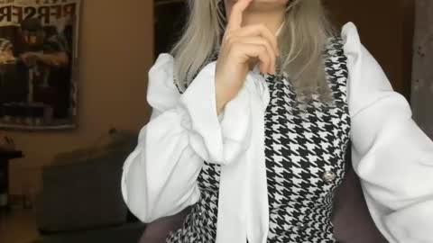 cristalbi online show from 03/08/26, 05:28