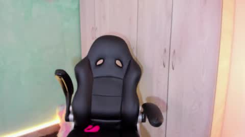 Cristal  online show from 12/03/25, 06:17