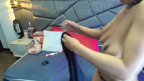 Snapshot of cristalmillf chatting on 12/06/24, 10:41 CRISTAL MILF online show from 12/06/24, 10:41