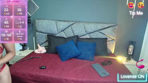 Snapshot of cristalmillf chatting on 01/27/25, 07:24 CRISTAL MILF online show from 01/27/25, 07:24