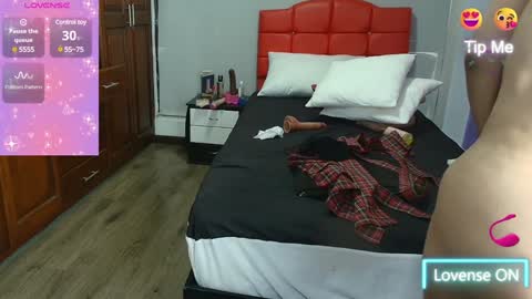 Snapshot of cristalmillf chatting on 02/08/25, 10:29 CRISTAL MILF online show from 02/08/25, 10:29