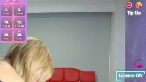 Snapshot of cristalmillf chatting on 02/11/25, 01:20 CRISTAL MILF online show from 02/11/25, 01:20