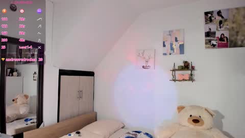 cristal online show from 11/12/25, 01:22