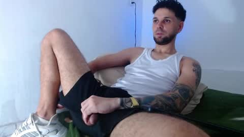 cristianhot125 online show from 05/25/26, 10:27