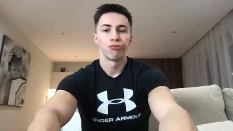 Snapshot of cristianovilla chatting on 02/10/25, 07:38 CristianoHailey online show from 02/10/25, 07:38