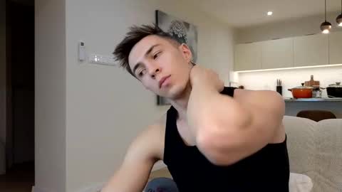 Snapshot of cristianovilla chatting on 02/12/25, 08:50 CristianoHailey online show from 02/12/25, 08:50