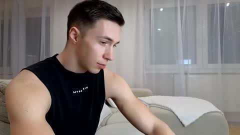 Snapshot of cristianovilla chatting on 02/16/25, 06:54 CristianoHailey online show from 02/16/25, 06:54