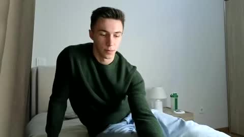 Snapshot of cristianovilla chatting on 12/18/25, 08:04 CristianoHailey online show from 12/18/25, 08:04