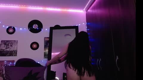 Christina online show from 03/04/25, 05:45