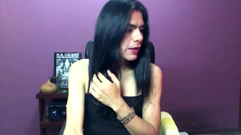 Snapshot of cristinadickclit chatting on 12/14/25, 03:12 Cristina Dick Clit online show from 12/14/25, 03:12