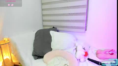 Snapshot of cristinalaurent2 chatting on 11/06/25, 11:26 Cristina Laurent online show from 11/06/25, 11:26