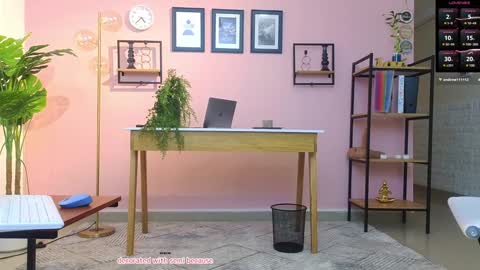 Snapshot of cristinavegas chatting on 01/30/25, 09:36 ....... online show from 01/30/25, 09:36