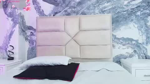 Cristine online show from 09/17/25, 01:24