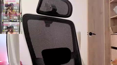 Snapshot of cristopher23_ chatting on 10/21/25, 02:51 cristopher23 online show from 10/21/25, 02:51