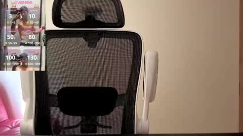 Snapshot of cristopher23_ chatting on 10/22/25, 02:17 cristopher23 online show from 10/22/25, 02:17