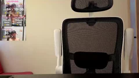 Snapshot of cristopher23_ chatting on 10/24/25, 04:47 cristopher23 online show from 10/24/25, 04:47