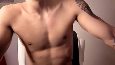 Snapshot of cristopher23_ chatting on 10/27/25, 11:47 cristopher23 online show from 10/27/25, 11:47