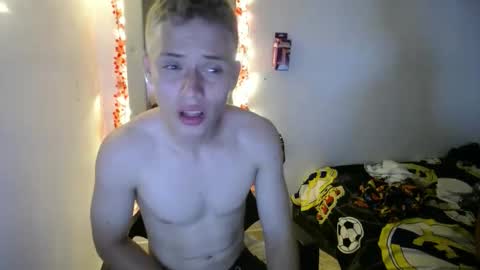 cristopher_2004 online show from 02/05/25, 04:16