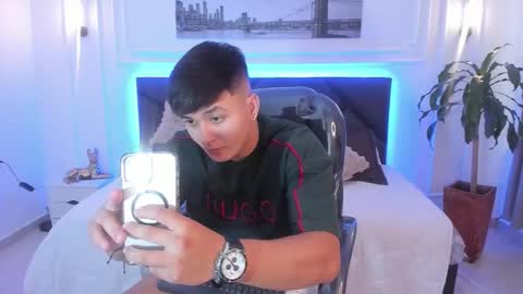 Cristopher online show from 11/30/25, 02:21