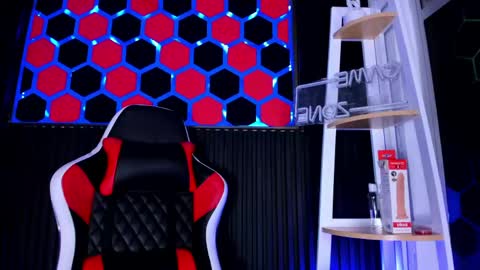 Cristopher  online show from 04/15/26, 04:47