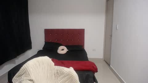 Snapshot of crisyoha4020 chatting on 11/10/25, 04:44 crisyoha4020 online show from 11/10/25, 04:44