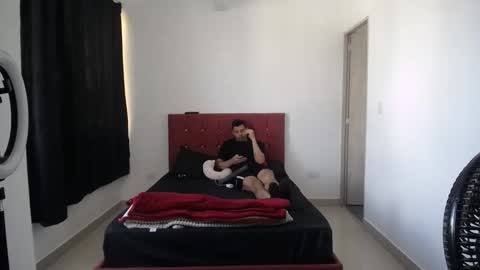 Snapshot of crisyoha4020 chatting on 11/23/25, 01:33 crisyoha4020 online show from 11/23/25, 01:33