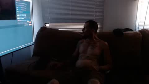 critterick6674 online show from 09/16/25, 12:44