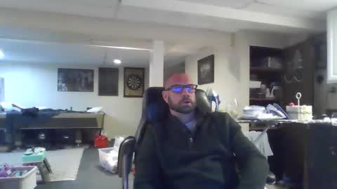 Snapshot of crm400 chatting on 05/17/26, 04:21 billybasement online show from 05/17/26, 04:21