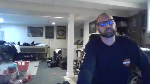 Snapshot of crm400 chatting on 05/23/26, 01:00 billybasement online show from 05/23/26, 01:00