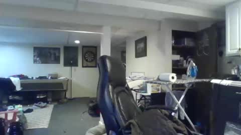 Snapshot of crm400 chatting on 05/31/26, 03:26 billybasement online show from 05/31/26, 03:26