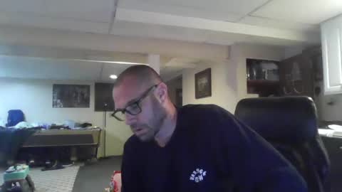 Snapshot of crm400 chatting on 06/21/26, 03:53 billybasement online show from 06/21/26, 03:53