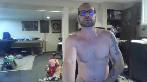 Snapshot of crm400 chatting on 06/22/26, 03:25 billybasement online show from 06/22/26, 03:25