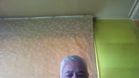 Snapshot of crmperez chatting on 12/27/24, 09:22 crmperez online show from 12/27/24, 09:22