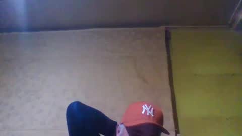 Snapshot of crmperez chatting on 02/17/25, 01:25 crmperez online show from 02/17/25, 01:25