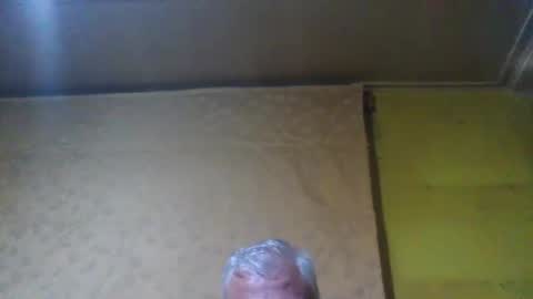 Snapshot of crmperez chatting on 02/19/25, 02:01 crmperez online show from 02/19/25, 02:01