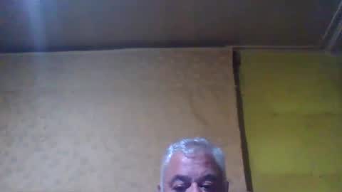 Snapshot of crmperez chatting on 02/25/25, 12:14 crmperez online show from 02/25/25, 12:14
