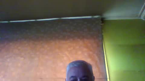 Snapshot of crmperez chatting on 02/28/25, 06:52 crmperez online show from 02/28/25, 06:52