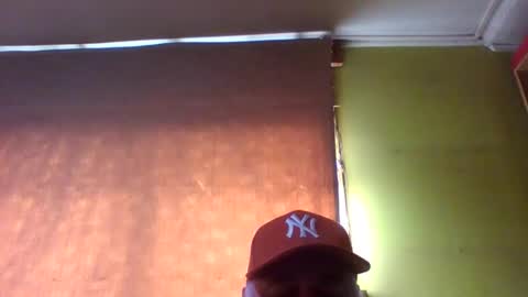 Snapshot of crmperez chatting on 09/10/25, 06:19 crmperez online show from 09/10/25, 06:19