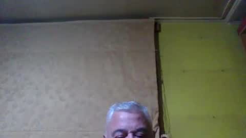 Snapshot of crmperez chatting on 09/16/25, 01:50 crmperez online show from 09/16/25, 01:50