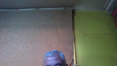 Snapshot of crmperez chatting on 09/22/25, 10:01 crmperez online show from 09/22/25, 10:01