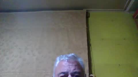 Snapshot of crmperez chatting on 10/08/25, 02:09 crmperez online show from 10/08/25, 02:09