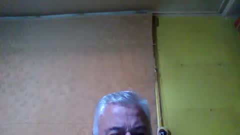 Snapshot of crmperez chatting on 11/05/25, 11:16 crmperez online show from 11/05/25, 11:16