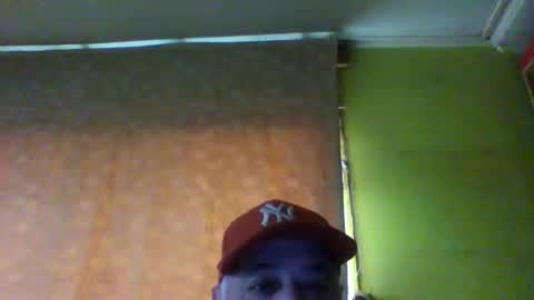 Snapshot of crmperez chatting on 11/16/25, 09:53 crmperez online show from 11/16/25, 09:53