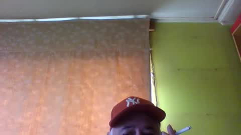 Snapshot of crmperez chatting on 12/04/25, 07:00 crmperez online show from 12/04/25, 07:00