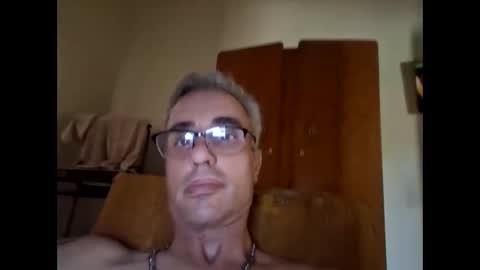 Snapshot of crucut80 chatting on 01/16/25, 07:17 Crucut online show from 01/16/25, 07:17