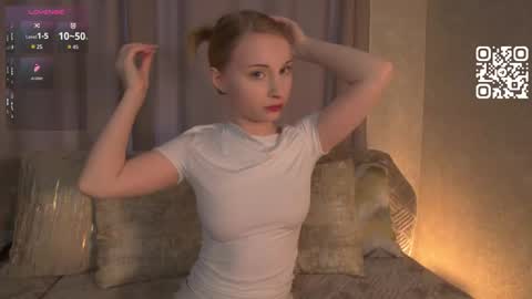 Rina online show from 11/28/25, 09:12