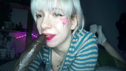 Snapshot of cruellagoth chatting on 02/14/25, 02:33 Cruella online show from 02/14/25, 02:33