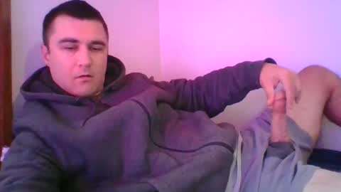 Snapshot of crush380 chatting on 12/29/24, 06:05 Crush380 online show from 12/29/24, 06:05