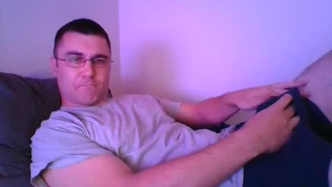 Snapshot of crush380 chatting on 02/04/25, 10:55 Crush380 online show from 02/04/25, 10:55