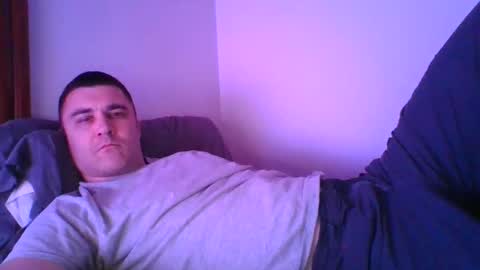 Snapshot of crush380 chatting on 02/06/25, 02:33 Crush380 online show from 02/06/25, 02:33